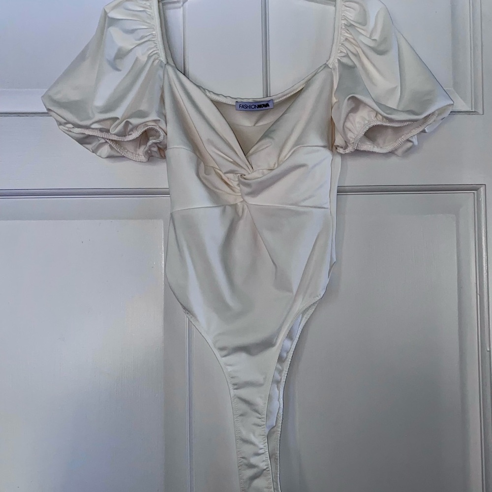 Fashion Nova White Puff Sleeve Bodysuit